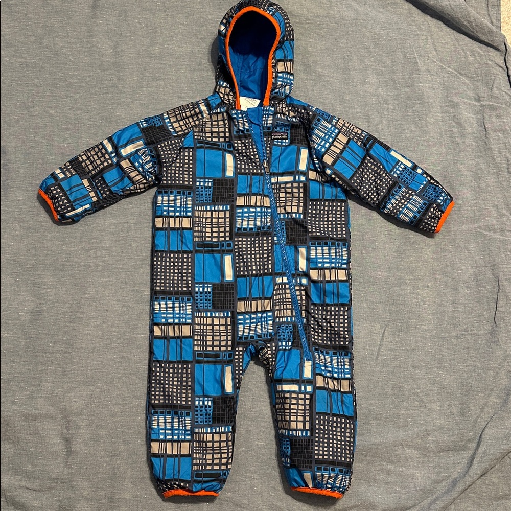PATAGONIA hooded snowsuit.REVERSIBLE.Top outdoor & cold activity, stylish wear.